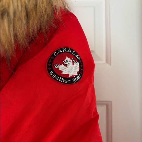 Canada Weather Gear Red Parka - Faux Fur Hood - Size L - NWT - Picture 8 of 10
